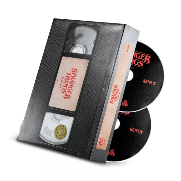 Stranger Things Season 1 Collector's Edition NEW! - Picture 2 of 10
